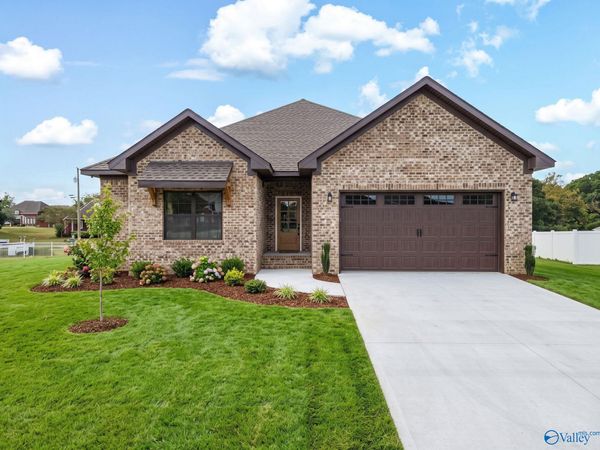 318 Krimson Circle, Albertville, AL 35951