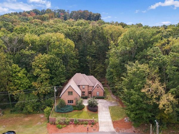2017 Wyeth Drive, Guntersville, AL 35976