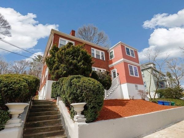 62 Algonquin Rd., Unit 1A, Newton, MA 02467