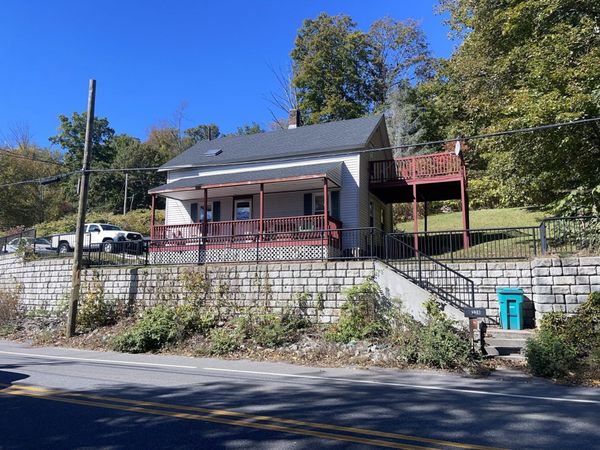 328 Main St, Leicester, MA 01611