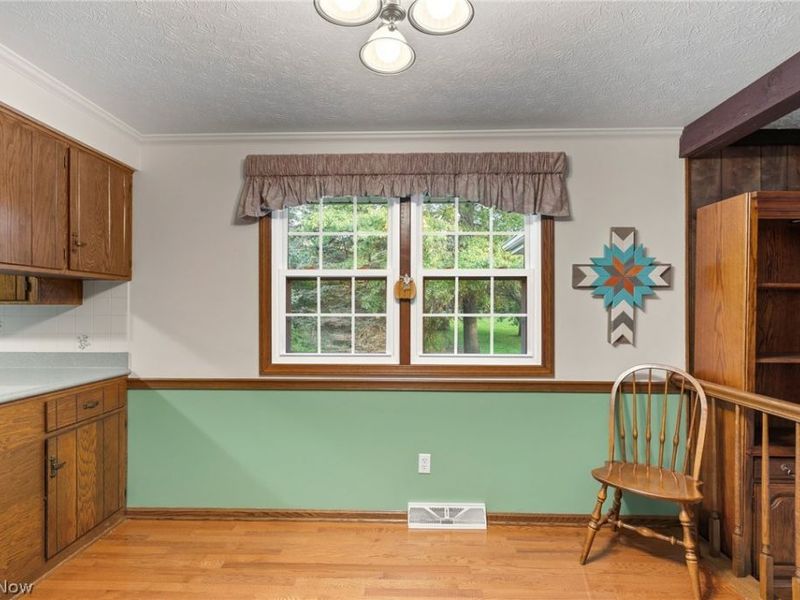 5727 Eastview Street, Louisville, OH 44641 Photo 11