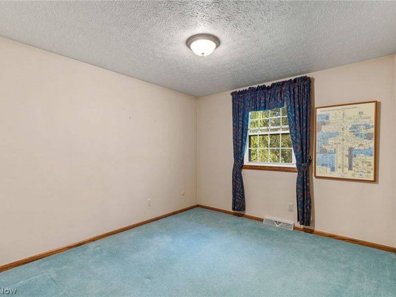 5727 Eastview Street, Louisville, OH 44641 Photo 21