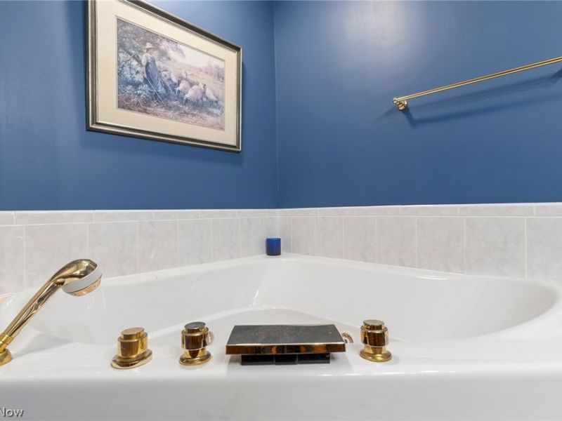 5727 Eastview Street, Louisville, OH 44641 Photo 23
