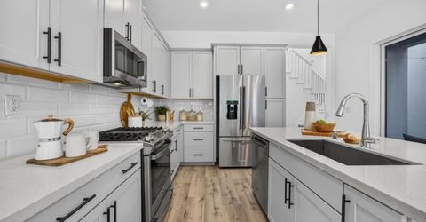 17 Fischbacher St, Sacramento, CA 95816 Photo