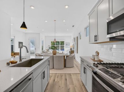 17 Fischbacher St, Sacramento, CA 95816 Photo