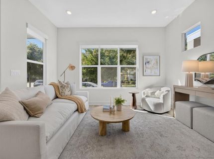 17 Fischbacher St, Sacramento, CA 95816 Photo