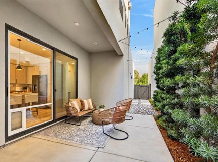 17 Fischbacher St, Sacramento, CA 95816 Photo