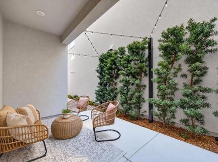17 Fischbacher St, Sacramento, CA 95816 Photo