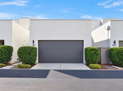 17 Fischbacher St, Sacramento, CA 95816 Photo