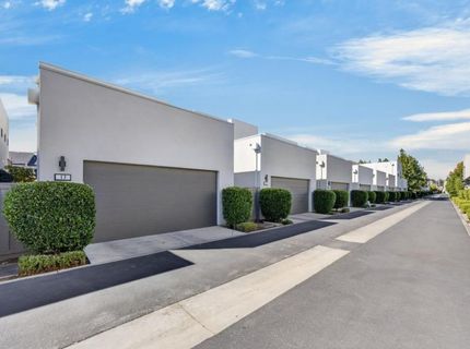 17 Fischbacher St, Sacramento, CA 95816 Photo
