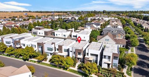 17 Fischbacher St, Sacramento, CA 95816 Photo