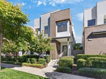 17 Fischbacher St, Sacramento, CA 95816 Photo