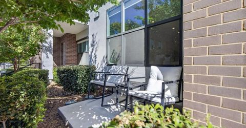 17 Fischbacher St, Sacramento, CA 95816 Photo