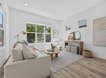 17 Fischbacher St, Sacramento, CA 95816 Photo