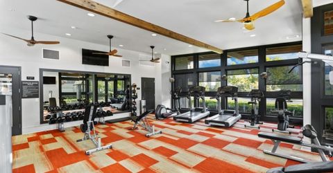 17 Fischbacher St, Sacramento, CA 95816 Photo