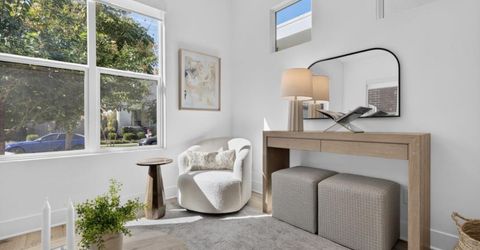 17 Fischbacher St, Sacramento, CA 95816 Photo