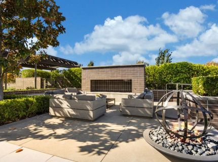17 Fischbacher St, Sacramento, CA 95816 Photo