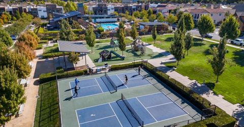 17 Fischbacher St, Sacramento, CA 95816 Photo