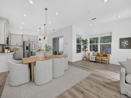 17 Fischbacher St, Sacramento, CA 95816 Photo