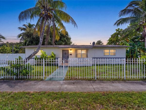 15380 NE 14th Ave , North Miami Beach, FL 33162