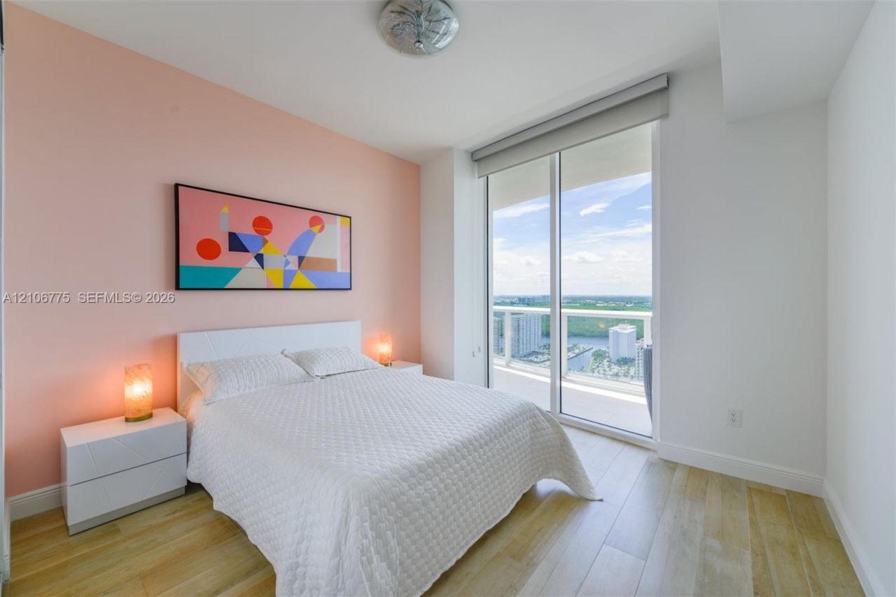 16001 Collins Ave , Unit 3005, Sunny Isles Beach, FL 33160 Photo