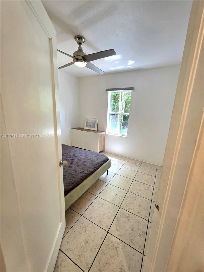 1220 NE 128th St, North Miami, FL 33161 Photo