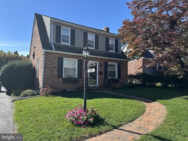 1912 WORTH STREET, YORK, PA 17404