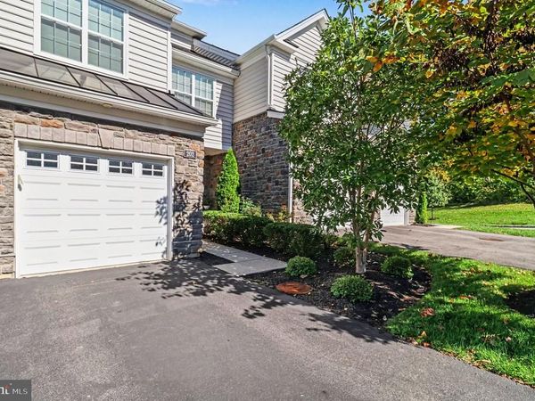202 ELLA LANE, CONSHOHOCKEN, PA 19428