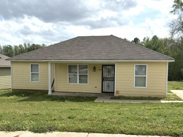 2963 LAKE PARK RD, Memphis, TN 38127