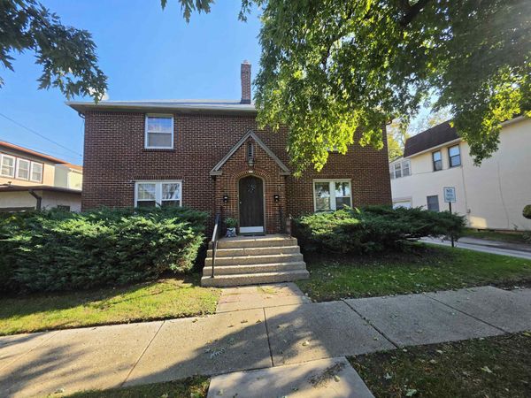 415 Sherman Street, ROCKFORD, IL 61103