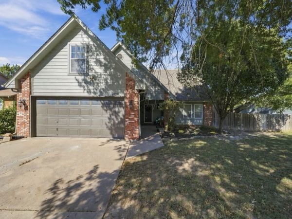 4216 W San Antonio Street , Broken Arrow, OK 74012