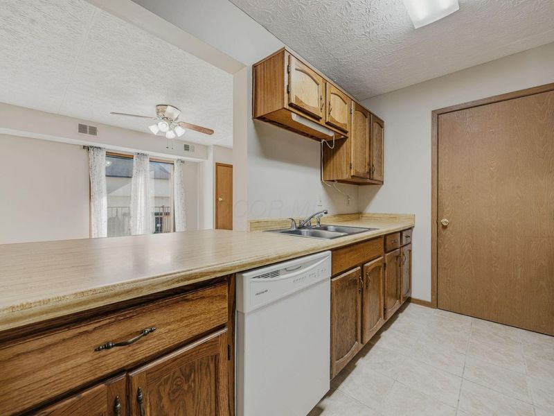 3967 Karl Road, Unit 225, Columbus, OH 43224 Photo 9