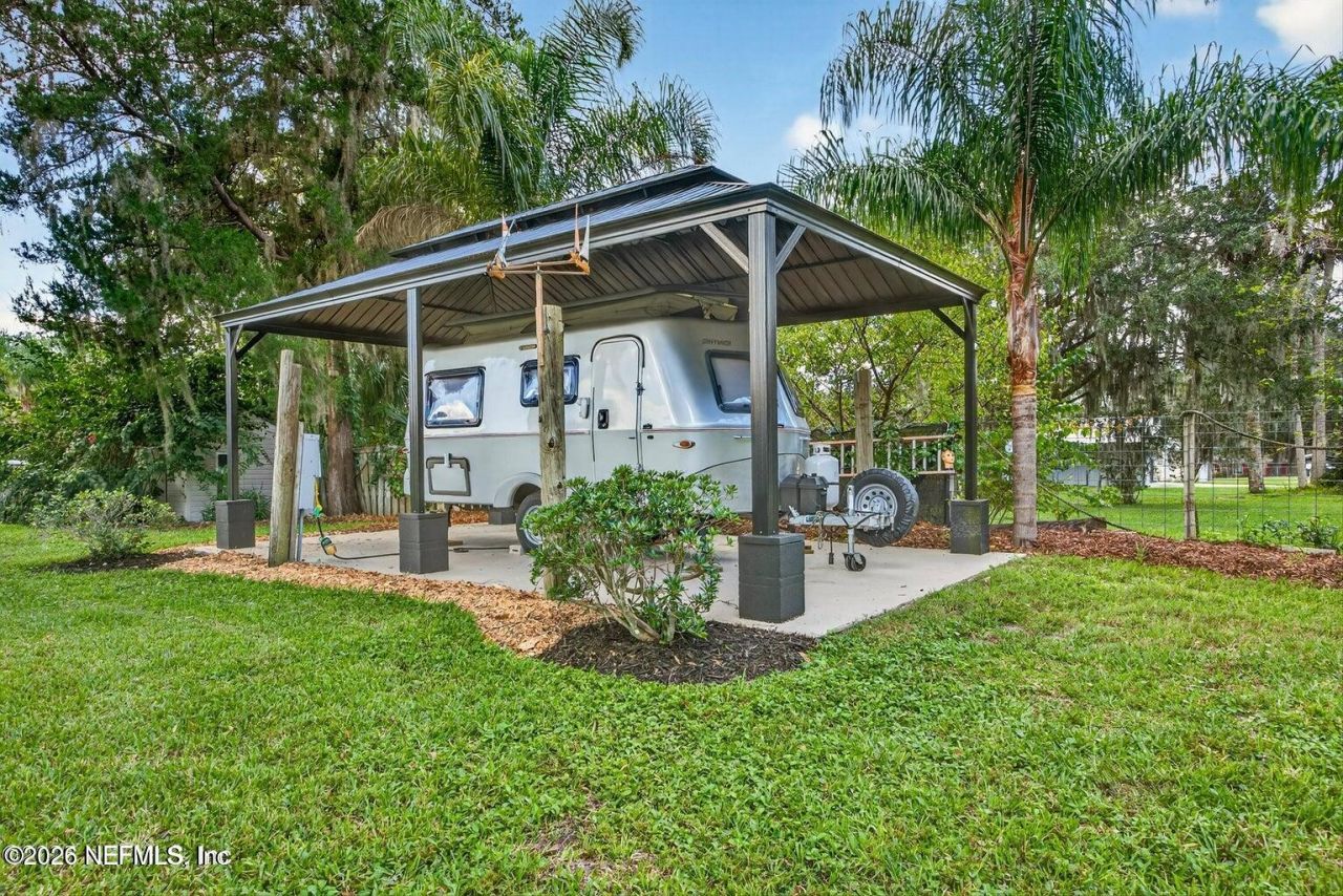 301 Saratoga Drive, Satsuma, FL 32189 Photo