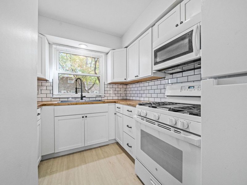 2370 Woodbrook Circle S, Unit Unit C, Columbus, OH 43223 Photo 7