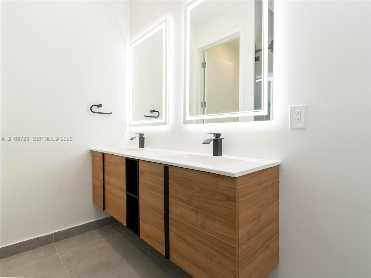 1421 SW 24th Ct, Fort Lauderdale, FL 33315 Photo