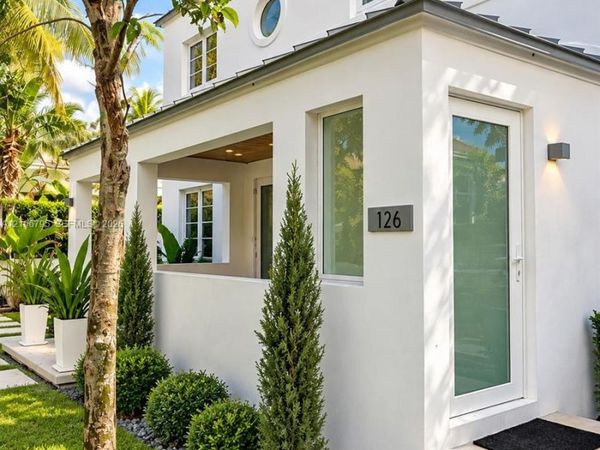 126 NE 43rd St , Unit 2, Miami, FL 33137