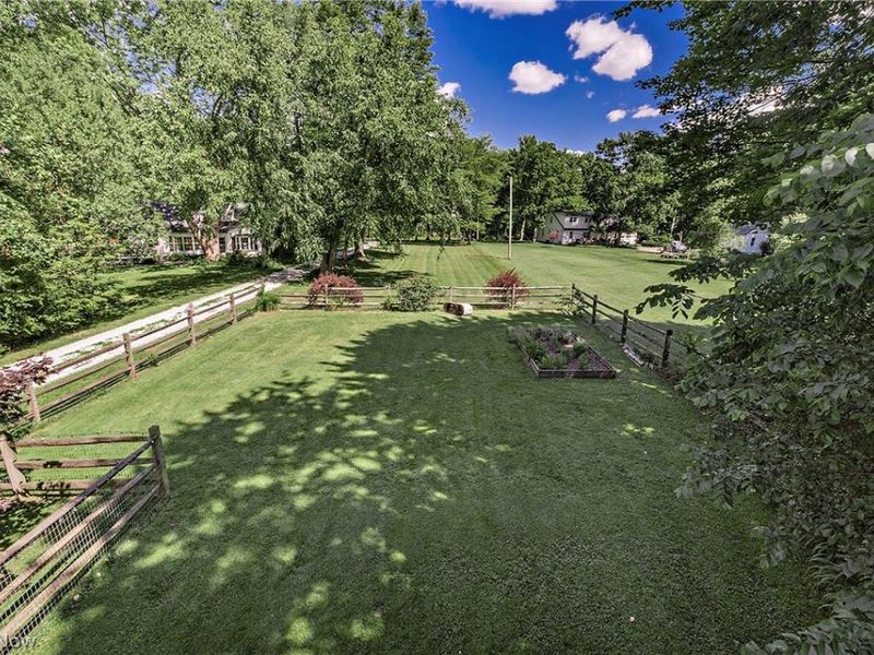 15879 Hemlock Road, Chagrin Falls, OH 44022 Photo 28