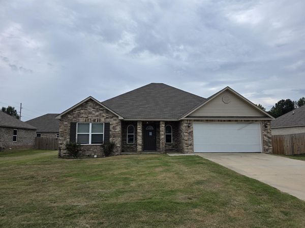 5702 Wendy Street, Paragould, AR 72450