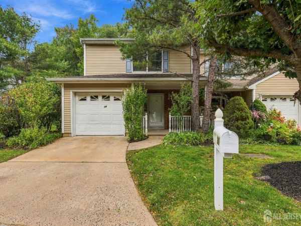 20 Parkside Drive, Spotswood, NJ 08884