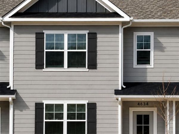4634 Dogwood Place , Charlotte, NC 28212