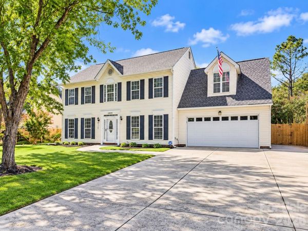 10008 Wild Dogwood Court, Charlotte, NC 28273