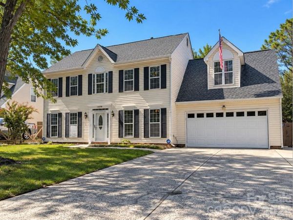 10008 Wild Dogwood Court , Charlotte, NC 28273