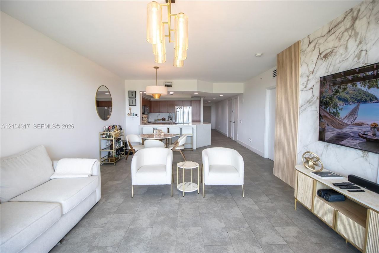 14951 Royal Oaks Ln , Unit 706, North Miami, FL 33181 Photo