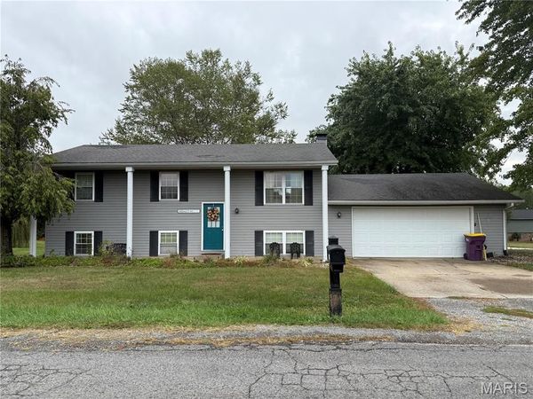 14808 Sycamore Street , Grafton, IL 62037