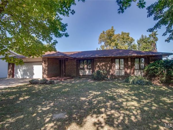 108 Bethany Lane , Godfrey, IL 62035