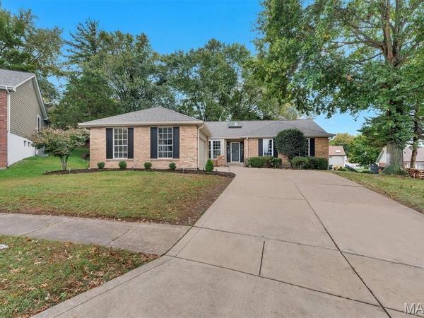 4 Westbrooke Terrace Court, Ballwin, MO 63021