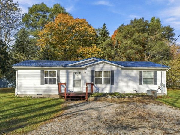 11144 E Muskrat Road, Carson City, MI 48811