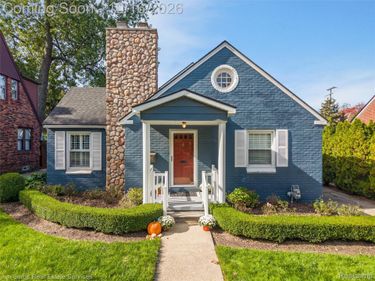 665 Rivard Boulevard, Grosse Pointe, Mi 48230