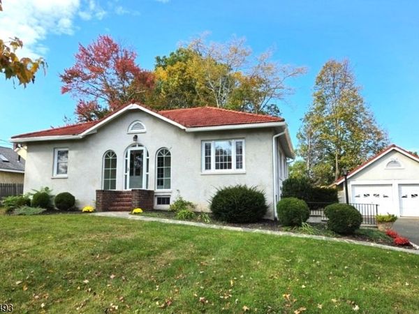 48 Bay St, Long Hill, NJ 07980