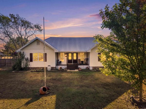 27 Pine Street , Guy, AR 72061
